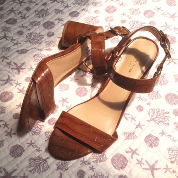 ANDREW MARC Brown Crocodile Block Heels - Picture 1 of 4